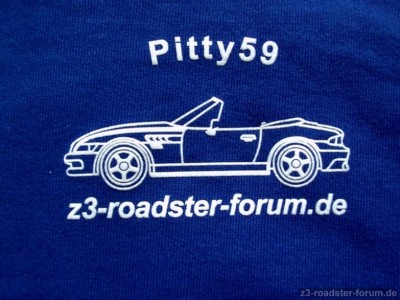 Sweatshirt_Detail.jpg