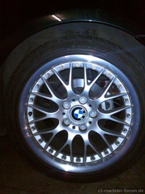 Z3 Hinterrad frontal 2.jpg