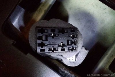 Stecker Heckscheibenheizung2.jpg