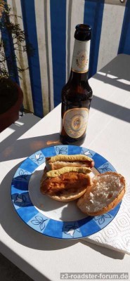Meckatzer mit Bratworscht.jpg