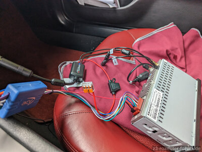 Blaupunkt Frankfurt Aktiv-Antennen-Splitter Wako-Verbindung.jpg