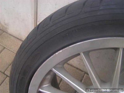 Bordsteinschaden Radial 2.JPG