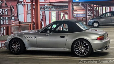 ca78053a-51d5-401a-a3ae-6e2a18f0b29a_bmw-z3-roadster-2-8-einer-von-nur-noch-15000-stuck.jpg