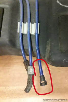 Plastikanschluss_Tank_1.jpg