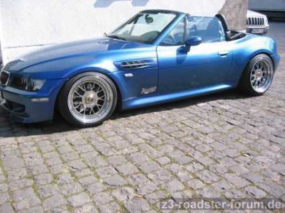 z3 blau.jpg