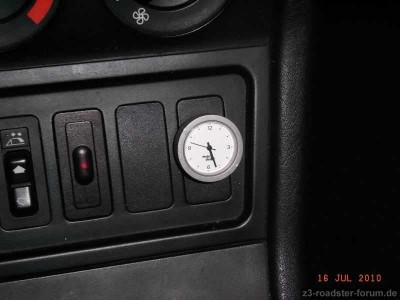 BMW Uhr1.jpg