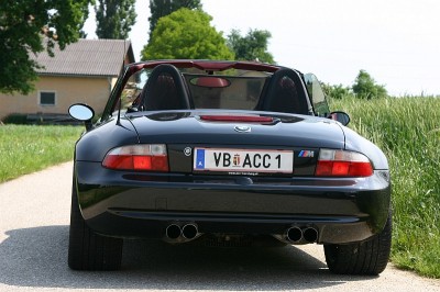 MZ3 schwarz 800x600.jpg