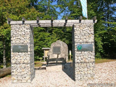 P1020101-1.jpg