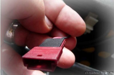 1Kabel  zu wenig und falsche Farbe und falsches Bild.jpg