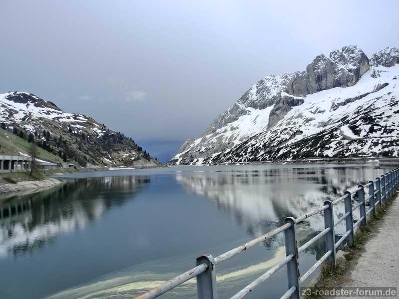 Lago di Fedaia