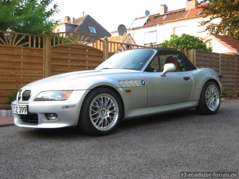 Mein Z3  mit Mischbereifung und H&R Spurverbreiterung