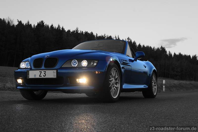 Blau - Schwarz - Weiß