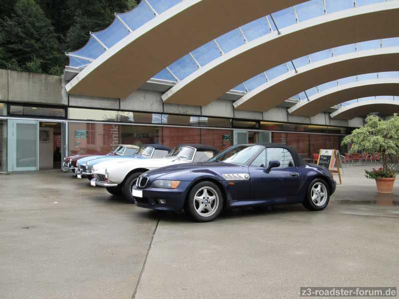 allein im Kreis der Ahnen