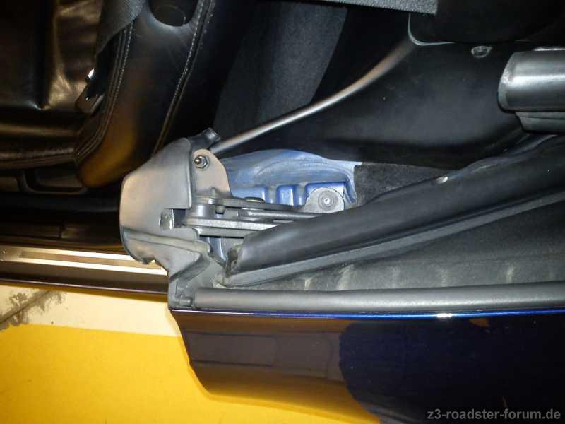 Fehlende Plastikverkleidung (schwarz) - Fahrerseite