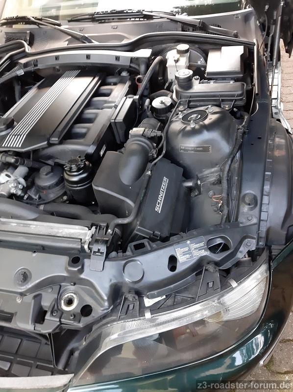 Motorraum links