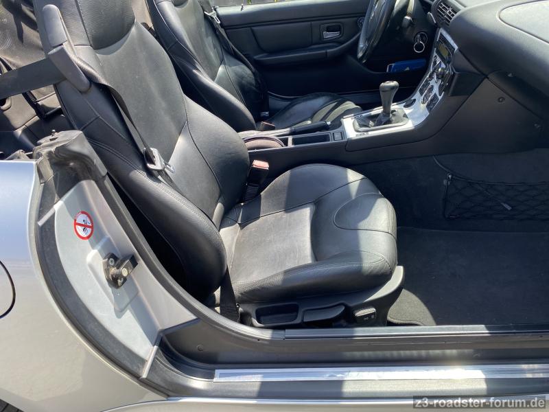 4AA35D8D-D80C-4B27-B2FA-304700A830D6