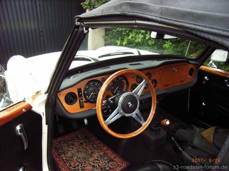 Cockpit TR6