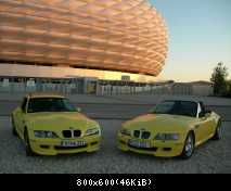 Giftzwerg und Leeroy vor der Arena