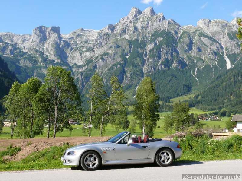 Zetti vor den Salzburger Bergen