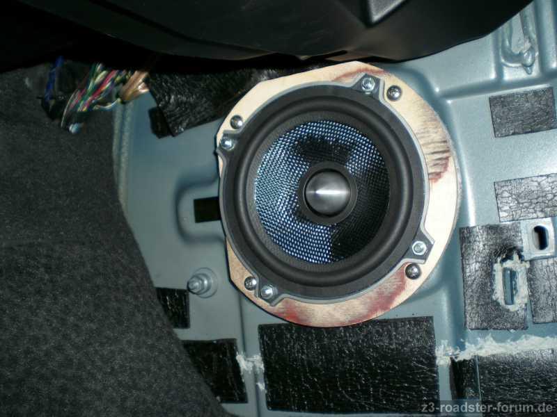 Fussraumlautsprecher 3