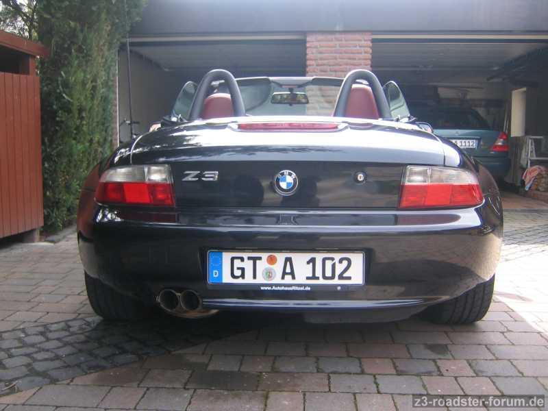mit Bastuck-Anlage und Sommerreifen