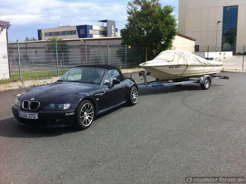 ZZZ mit Motorboot