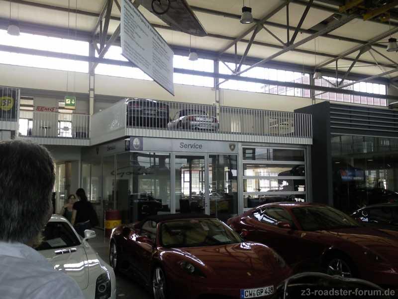 Z3 troht über den Ferrari's