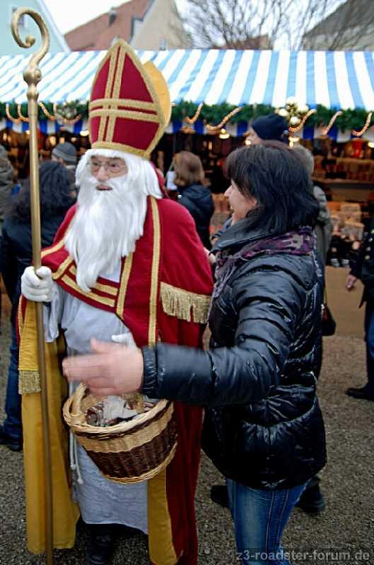 Margit schnappt für uns den Weihnachtsmann