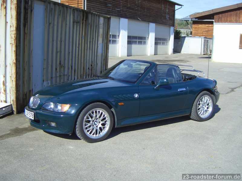 Dunkelgrün einfach die schönste Farbe für einen Roadster