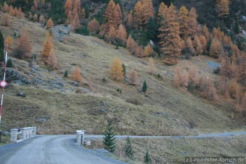Schotterpistenabschnitt des Umbrailpasses