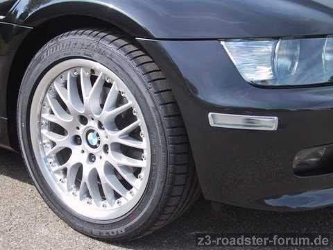 BMW Leichtmetallrad Kreuzspeiche 42, geschraubt