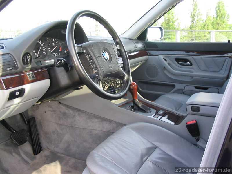 728iA innen vorn