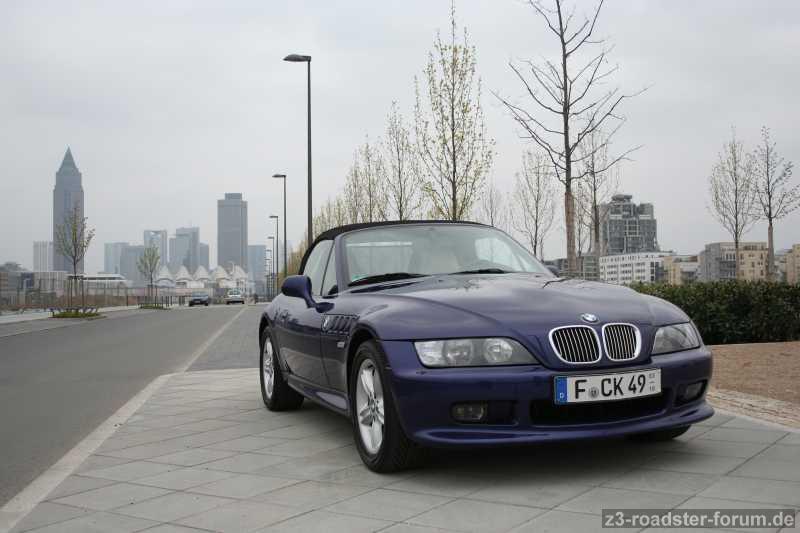 Aktuelle Front mit weißen Blinkern...