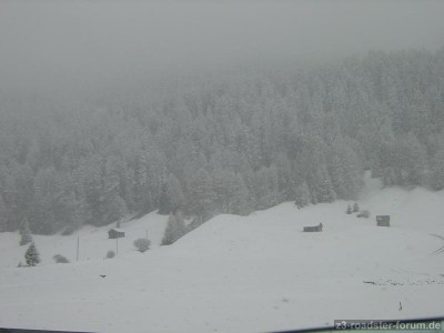 Schneefall im Mai auf dem Reschenpass.JPG